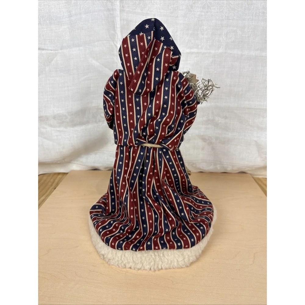 Americana‎ Old World Santa Figure